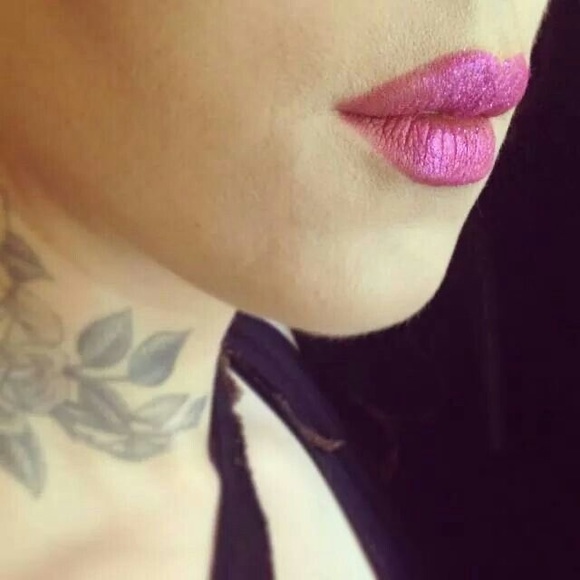 2/$20 KVD beauty valentine lipstick kat von d foiled love BARBIECORE limited ed. - Picture 7 of 7